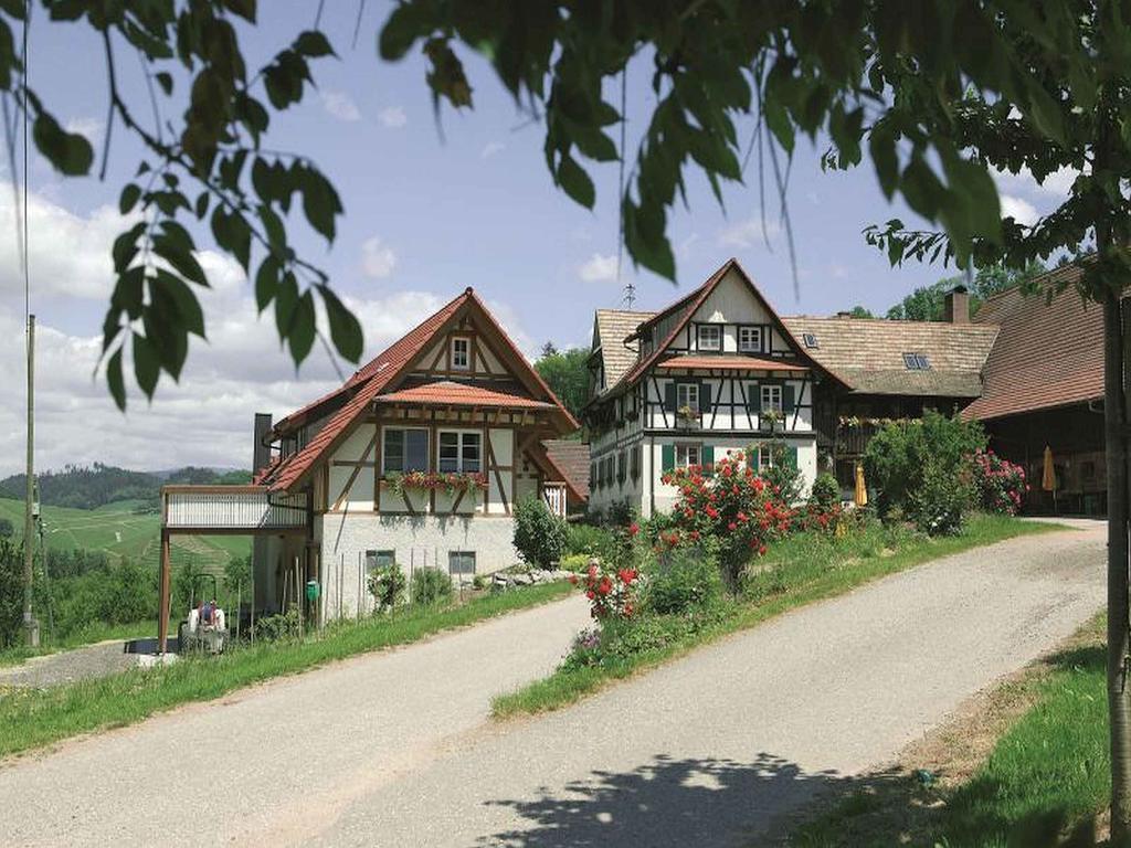 Weingut Alfred Huber Durbach Exterior foto